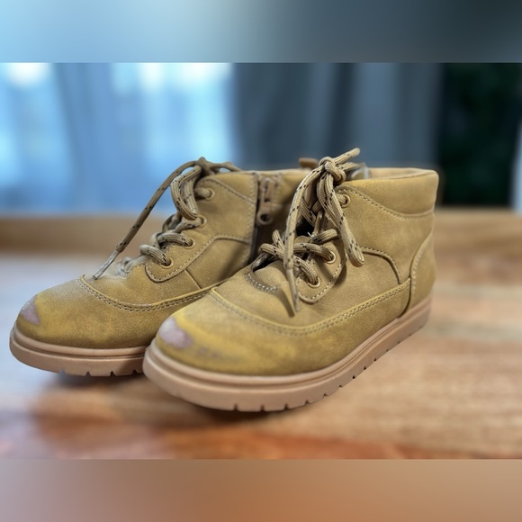 Bundle of toddler boy boots - Carter’s size 10 and Cat & Jack size 11. - Picture 5 of 6